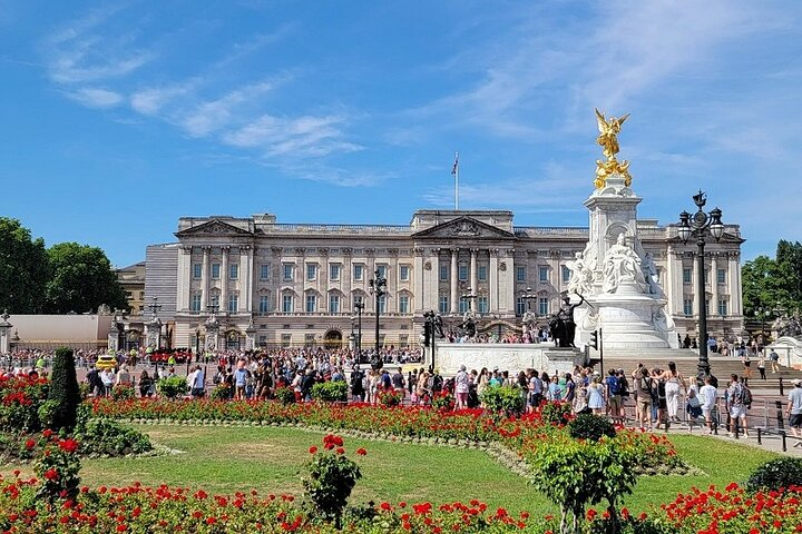 Buckingham Palace: Walking Tour with Entry & Audio Guide - Photo 1 of 12